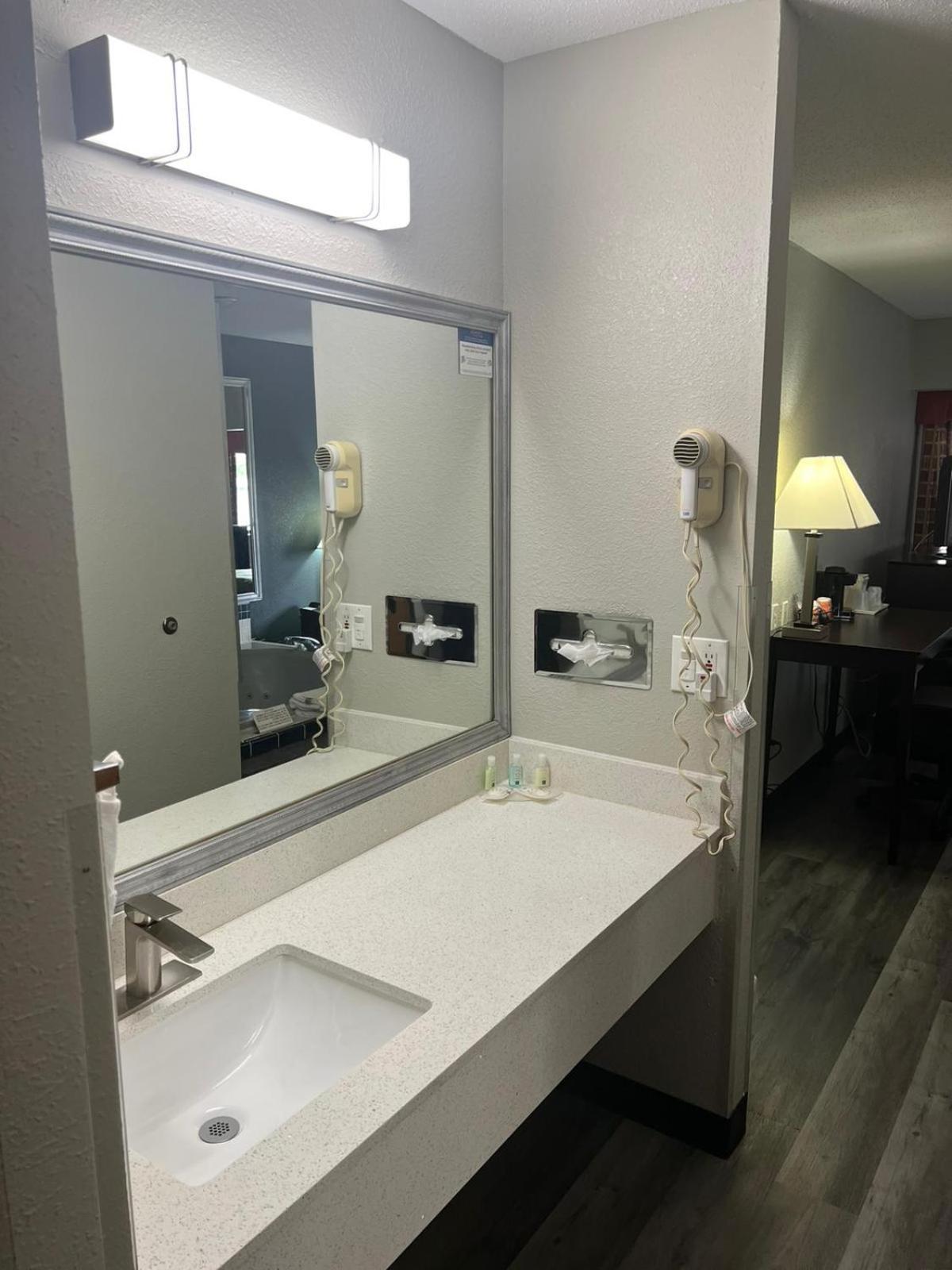 Blisspoint Inn Columbia City Экстерьер фото